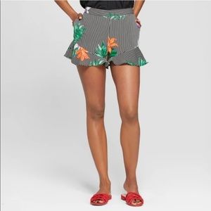 NWT Ruffled Hem Shorts